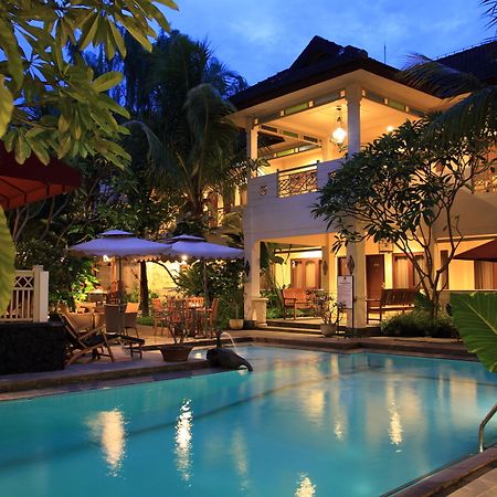 Hotel Indah Palace Yogyakarta Exterior foto