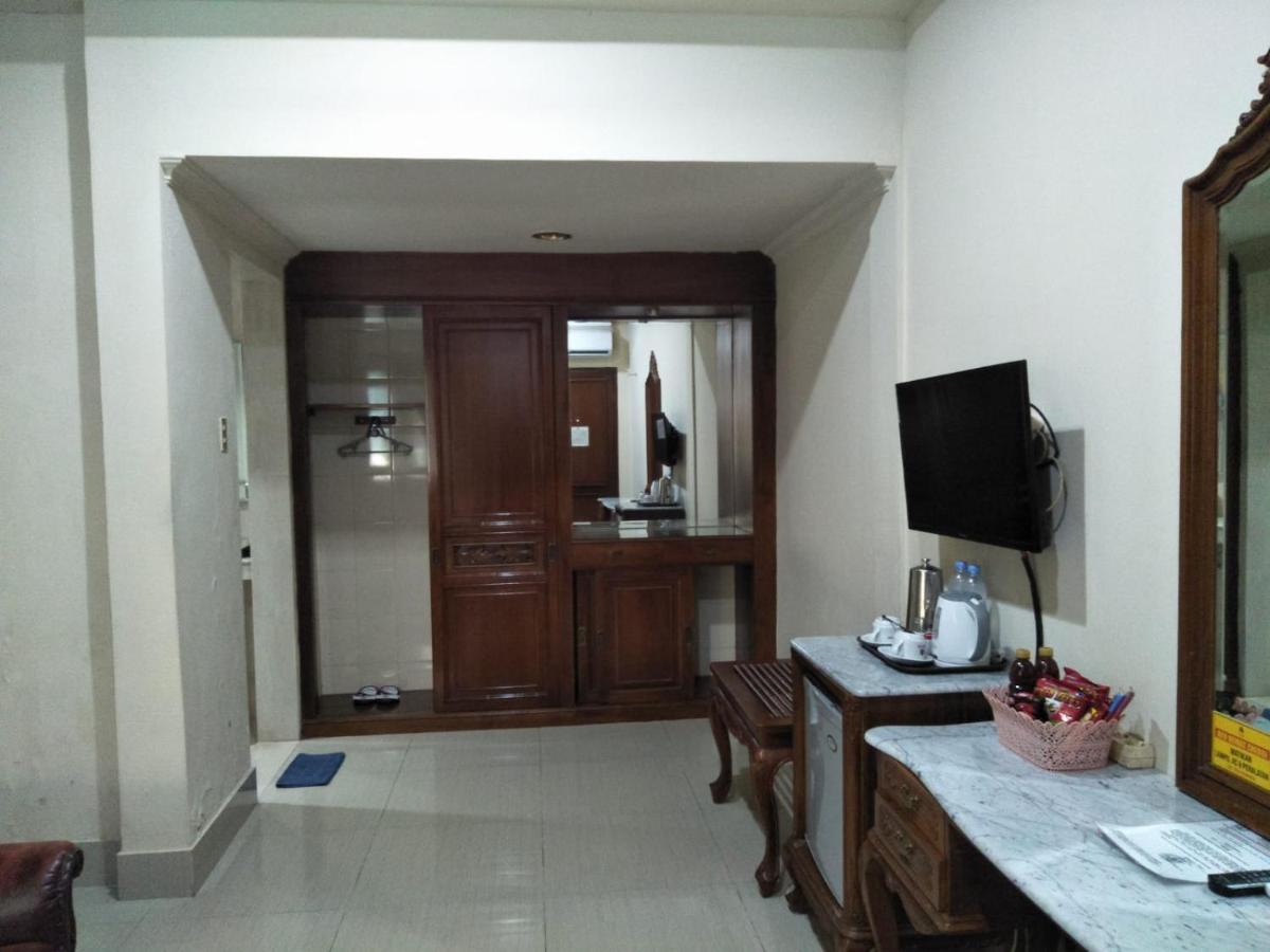Hotel Indah Palace Yogyakarta Exterior foto