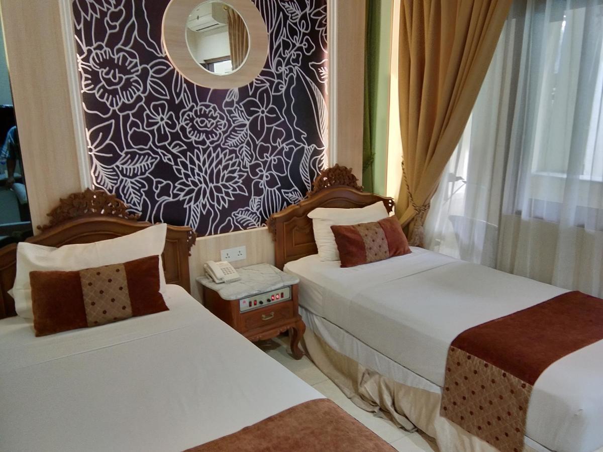 Hotel Indah Palace Yogyakarta Exterior foto