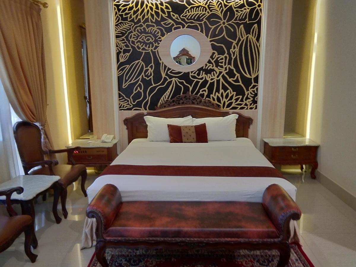 Hotel Indah Palace Yogyakarta Exterior foto